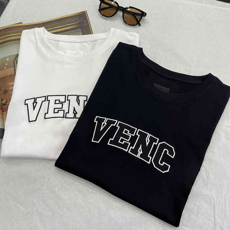 Women's T-Shirt GVC embroidery letter outline black and white short sleeved T-shirt simple fashion style lovers tee-image-776513381