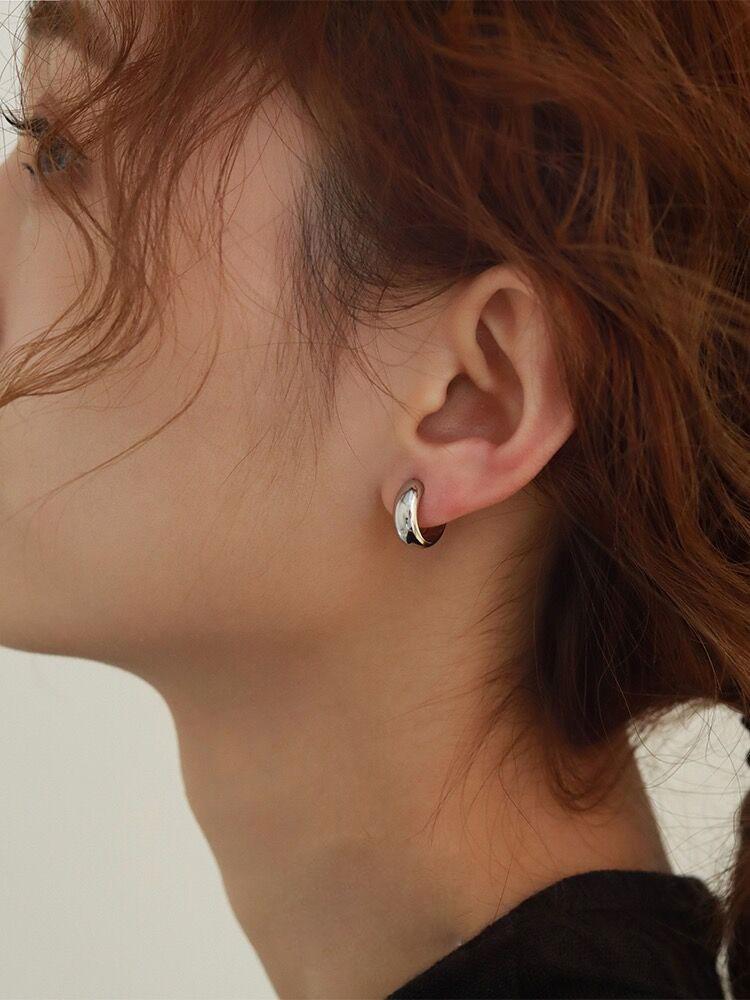 

Hoop & Huggie Gold Chunky Hoops Small Thick Earrings Classic Dainty Minimalist Everyday Jewelry For WomenHoop