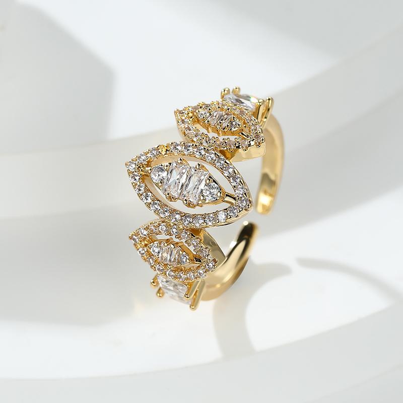

Wedding Rings Exquisite Hollow Gold Leaves Shape For Women Temperament Adjustable Size Fashion Geometric Open Jewelry