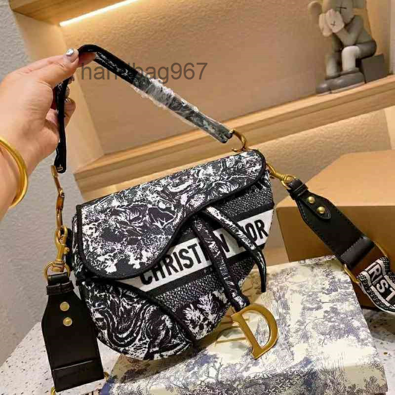 

designer bag Shoulder Handbags Bag 2022 DI0ss Women's Handbag Saddle Embroidered Canvas Single Messenger Star Net Red Popular Style 6GLL, Black jungle