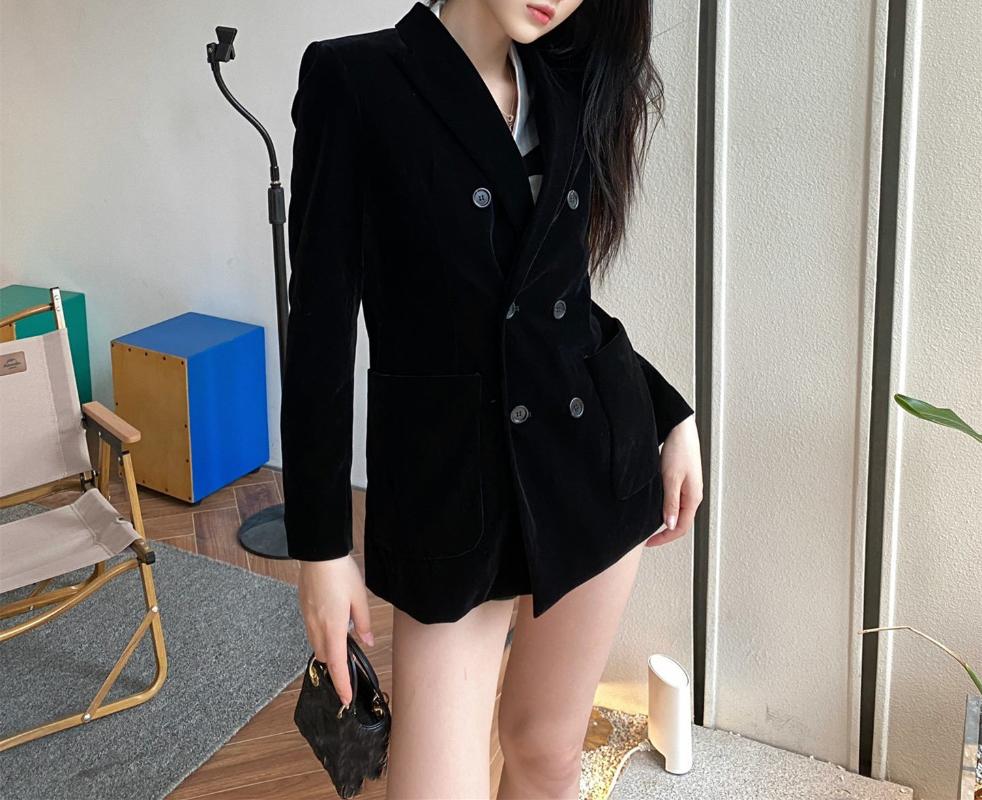 

Women' Suits & Blazers Amoi Niche Fashion Big Pocket Design Double-breasted Long Velvet Suit Jacket In WomenWomen, Black
