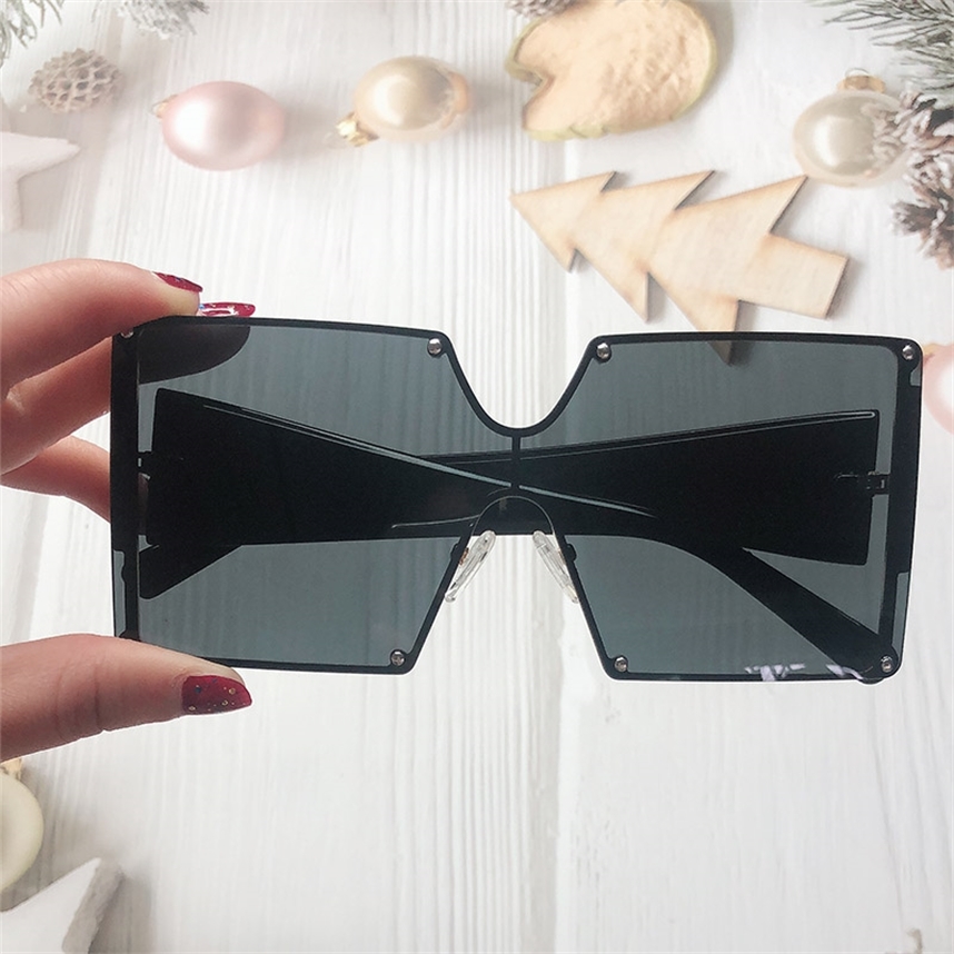 

Design Unisex Fashion New Ladies Square Sunglasses Women Goggle Shades Vintage Designer Oversized Sun Glasses For Female Men