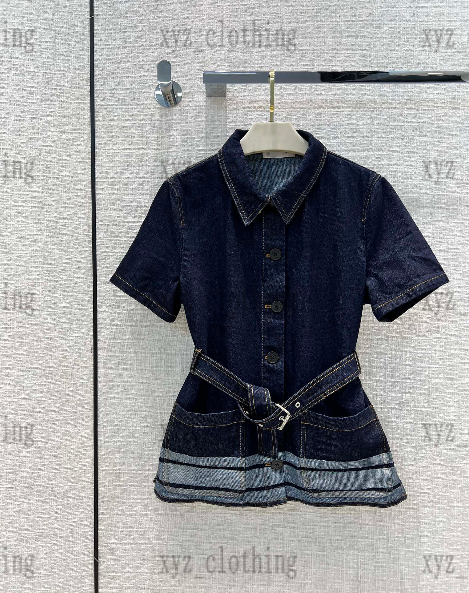 concepteur 2022 jeans t-shirt vestes beaux dames manteau d'été manches courtes veste cd élégant collier garni bout de métal ceinture de boucle de