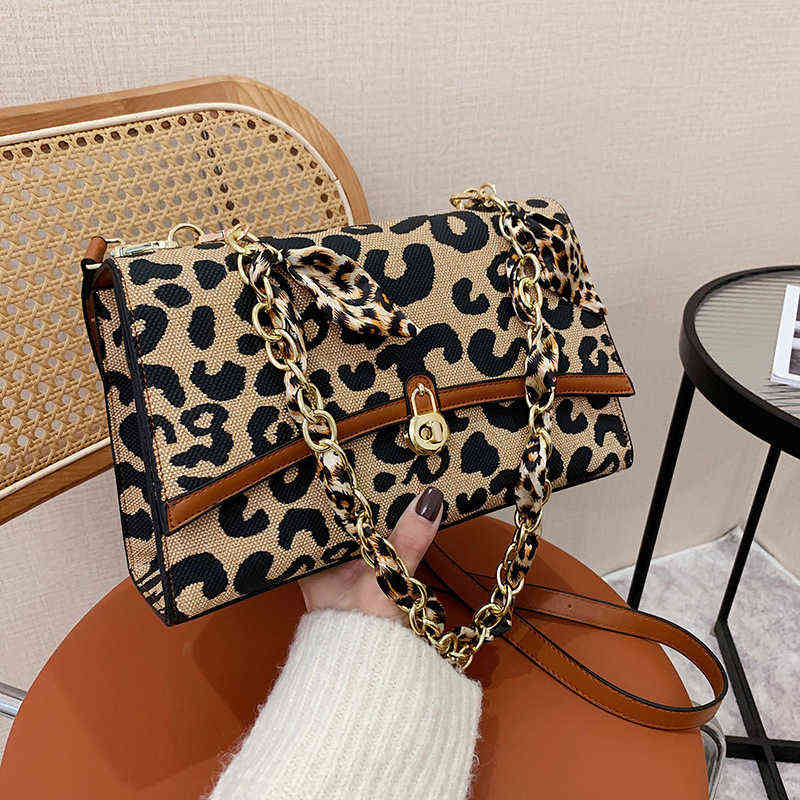 

Net red bag female 2022 autumn new fashion messenger foreign style texture single shoulder contrast color small square bag, Leopard-print