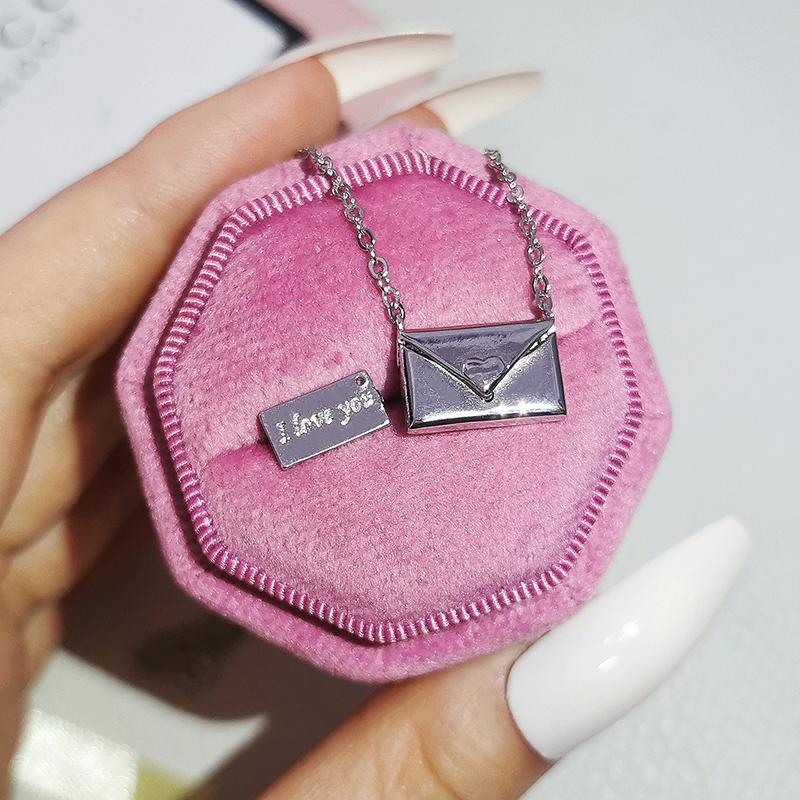 Pendentif Colliers À La Mode Enveloppe Lettre D'amour Couleur Argent Sur Le Cou Pour Les Femmes Cadeau De Fête Bijoux En Gros X6229Pendant