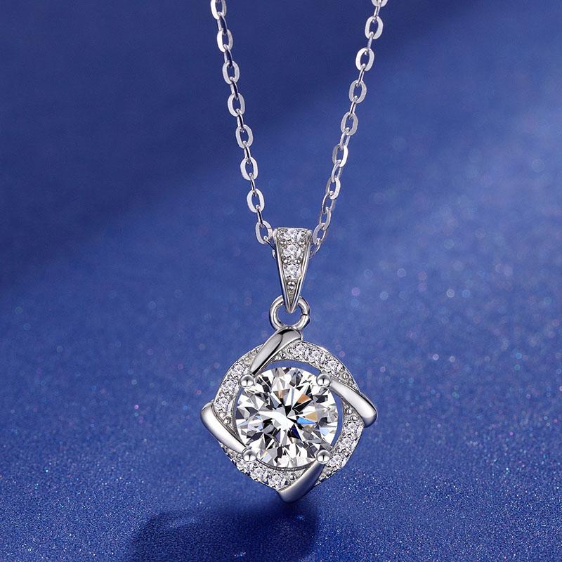 

Pendant Necklaces Creative Dream Windmill Moissanite Girl Temperament Collarbone Chain S925 Sterling Silver NecklacePendant