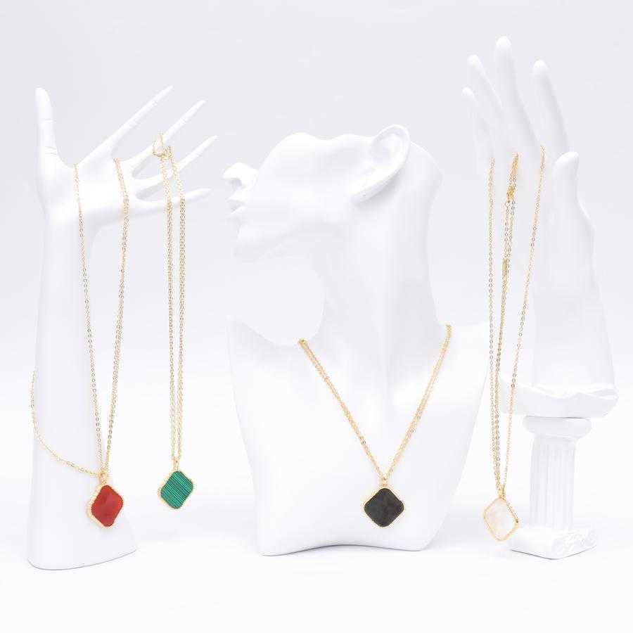 Designer Collier Trèfle Classique Chandail Long Colliers De Mode Or Grandes Fleurs Conception pour Homme Femme Bijoux Pendentif 4 Couleur Bonne Q