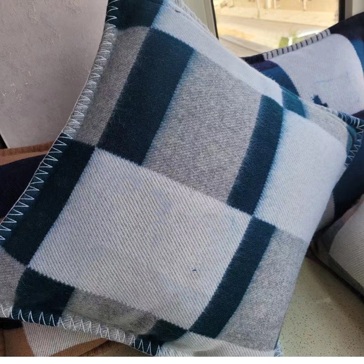 

1kg TOP Quailty 90%WOOL Cushion/Decorative Pillow Living room sofa Ins home 50&50cm have filling, No1