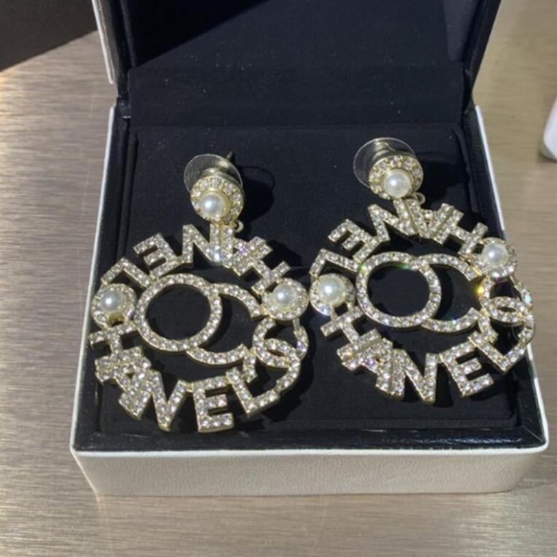 

18K Gold Plated Designer Earrings Ear Stud Designers Brand Letters Fashion Women Temperament Crystal Pearl Earring Wedding Party J298d