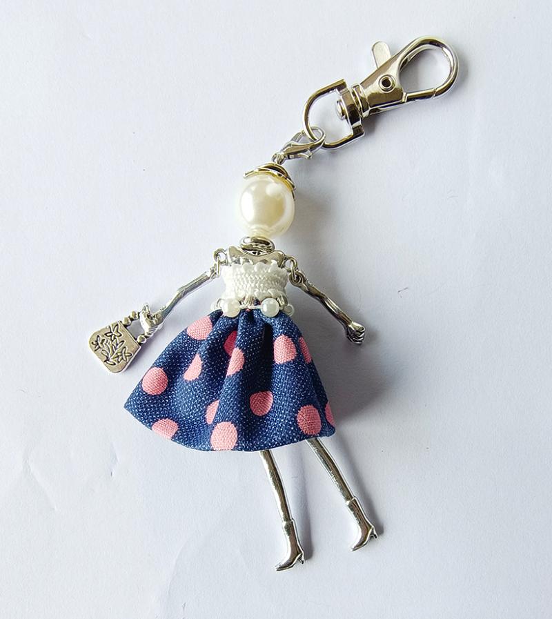 

Keychains 2022 Girls Doll Keychain Women Cute Bag Key Chain Car Pendant Handmade Fashion Brand JewelryKeychains