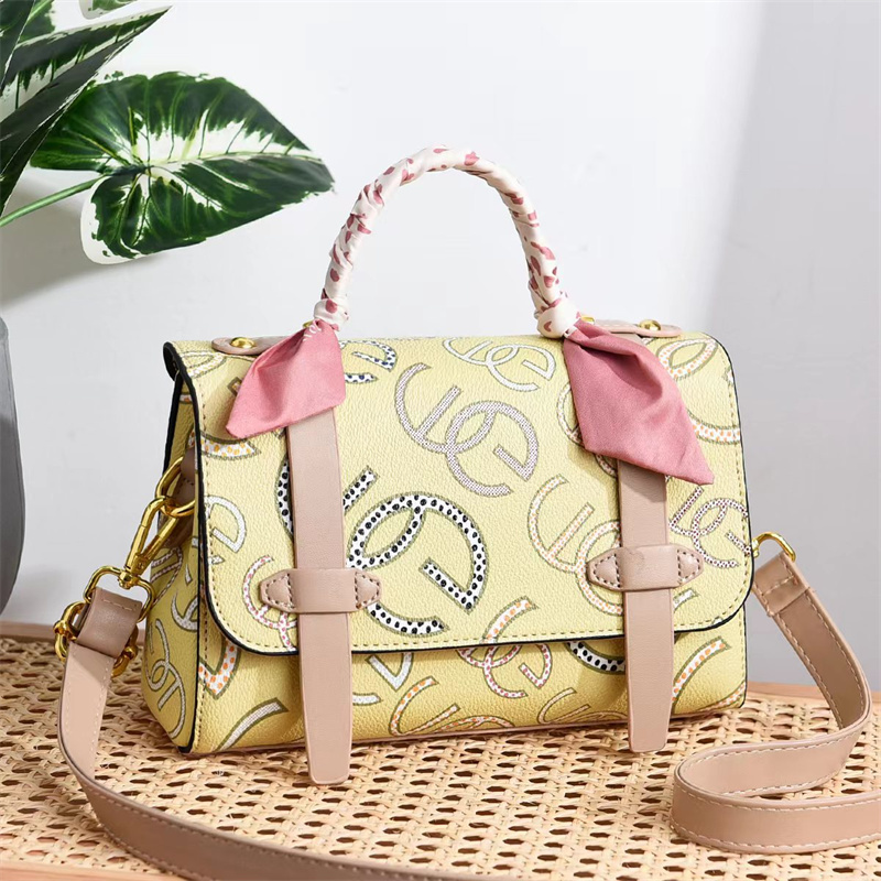 Femmes Sacs fourre-tout Mode Sacs à main 2022new Designer Sac à bandoulière en cuir PU Crossbody Purse Grande capacité Totes Causal Outdoor Packs
