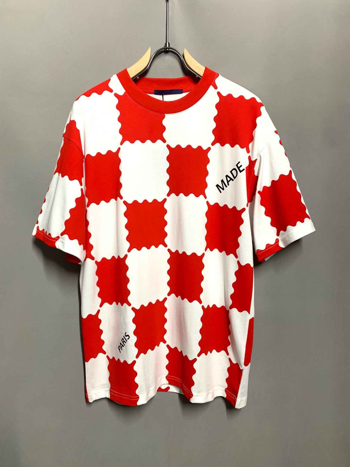 

Design brand trendss spring and summer new high grade cotton printing short sleeve round neck panel T-Shirt Size: m--xl-xxl-xxxl Color: black white, Red