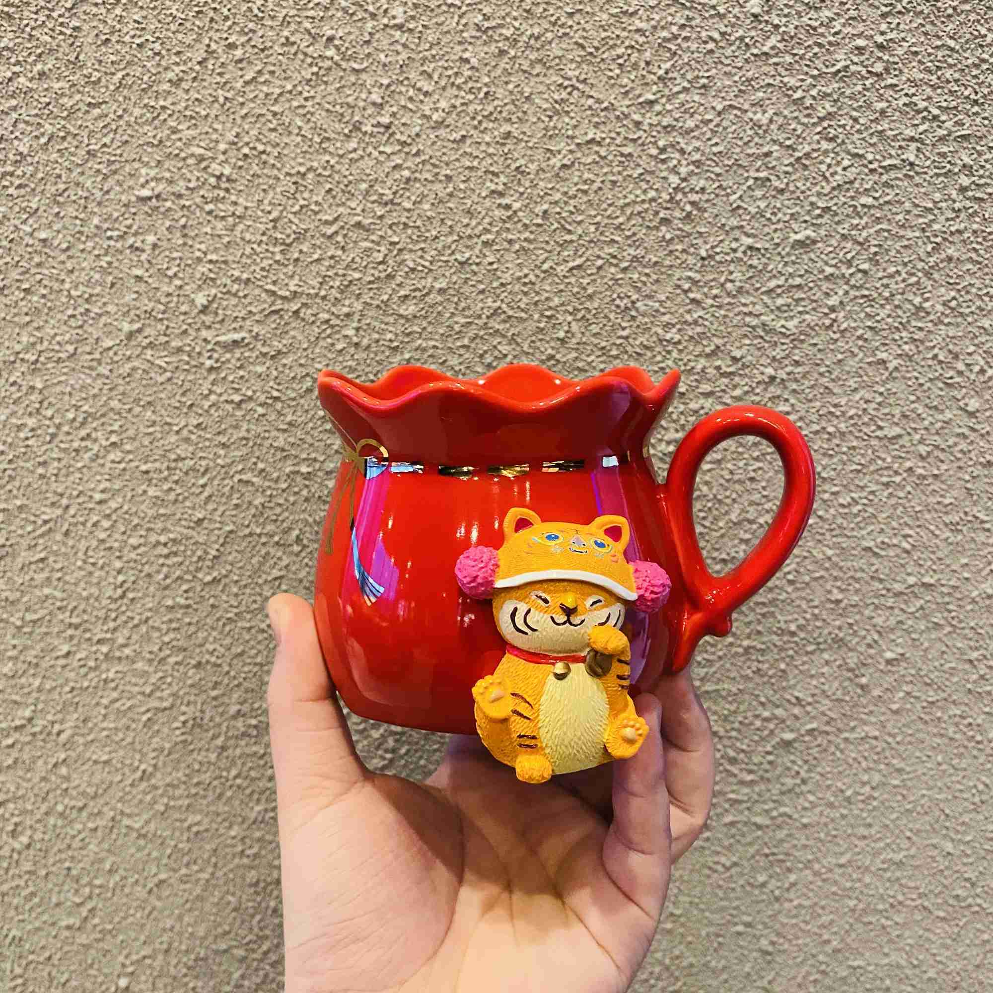 Starbucks 2022 Tiger New Year gift traditional cute tiger platinum tiger pattern fortune bag shaped ceramic mug-image-758761433
