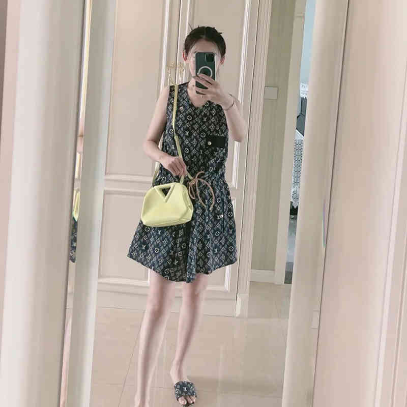 

Designer Handbags Venetas Bottegas Triangle Divani Cloud Handbag Leisure One Shoulder Diagonal Cross Dumpling Bucket Women's Bag Small HARF, Black