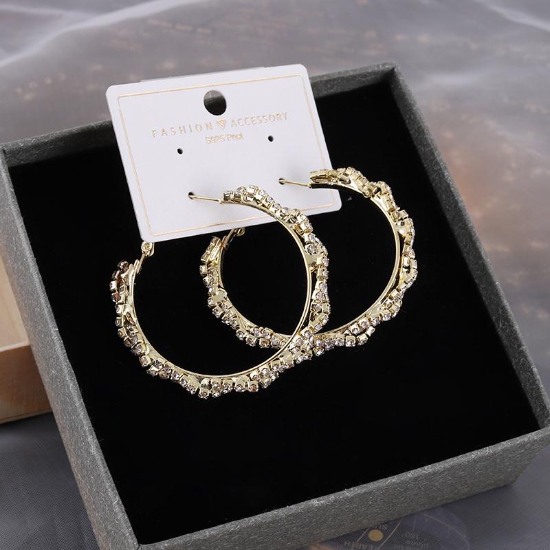 

Dangle & Chandelier C-shaped Ear Hoop Earrings 2022 Fashion Temperament European And American Exaggerated Elegant Exquisite EarringsDangle