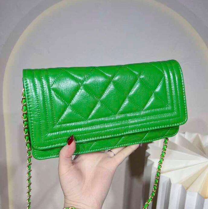 

TZ Luxury Womens Flap Designer Bag High Quality Calfskin Crossbody Bags Gold-Tone Metal Chain Adjuster Classic Handbag Timeless Diamond Quilting Shoulder Bags 25CM, Shipping