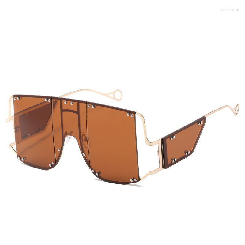 

Sunglasses Big Frame One-piece Female Classic Retro Rivet Punk Trendy Fashion UV400 Glasses WomenSunglasses