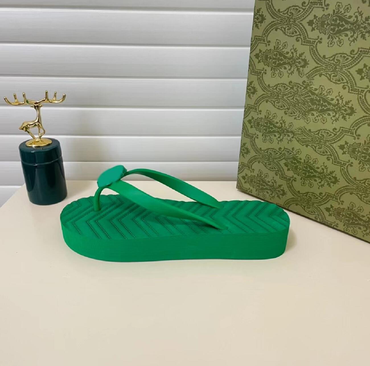 

Women Beach Shoes Home Bathroom Slippers High Quality Luxury Rubber Slipper Designer Flat Bottom Flip-Flops Summer Soft Comfort Outdoor Sandals, Not for individual sale