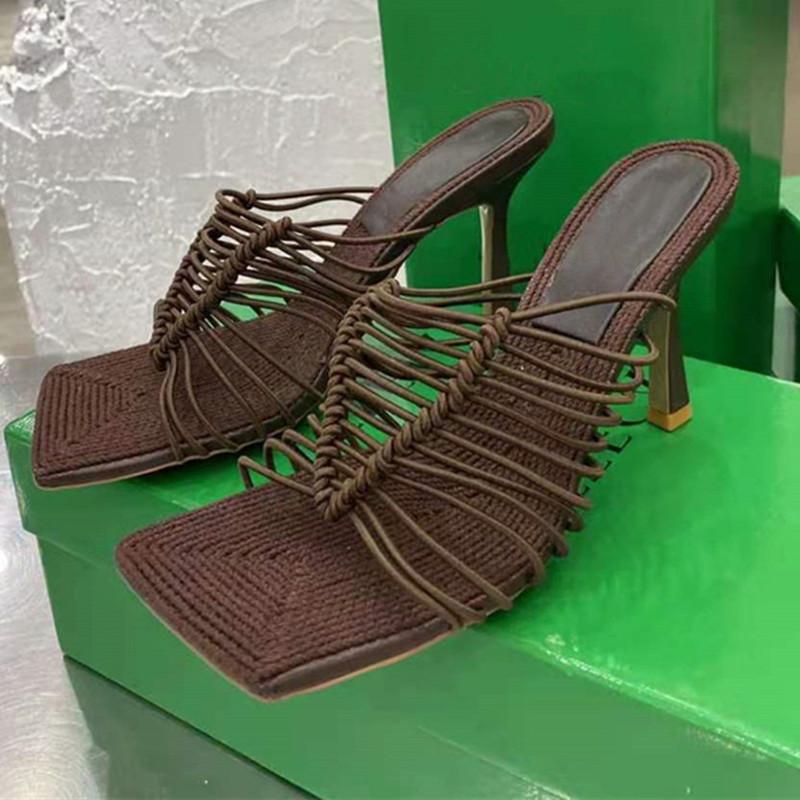 Slippers Femmes Sandales Designer Mules Mules Hand Crochet High Heels Femme Stretch Band Hollow Outs Traid Party Chaussures