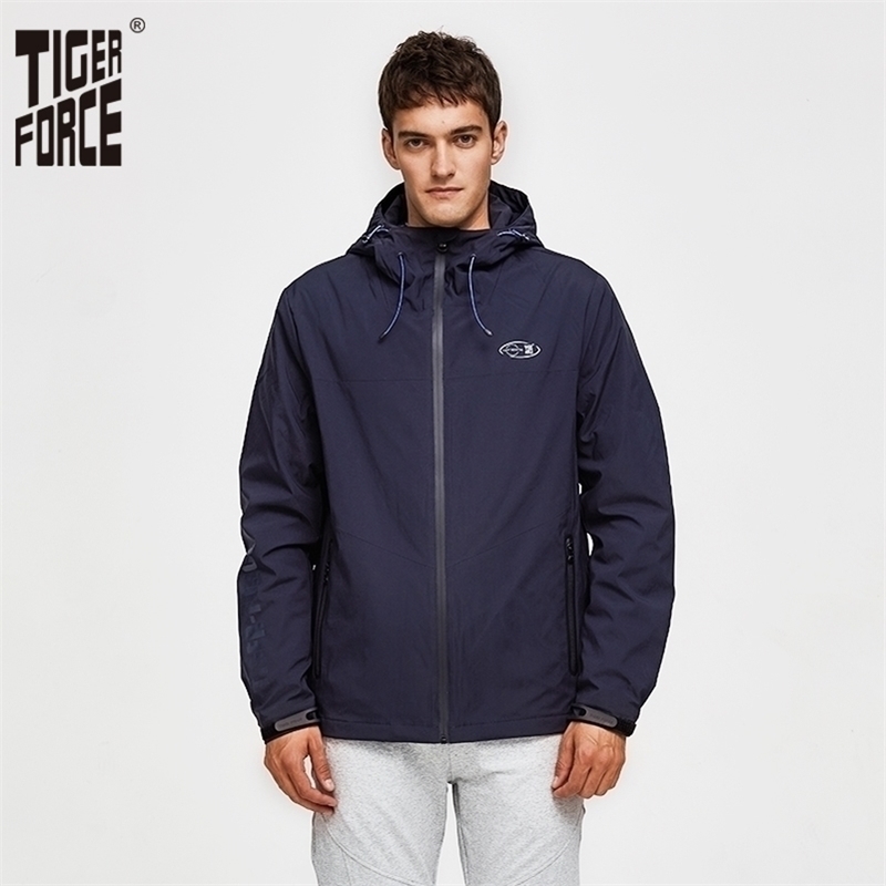 

Tiger Force Men Spring Jacket Casual Hooded Windbreaker Windproof Mens Bomber Jacket Cotton Padded Men Coat Outerwear 201116, Red