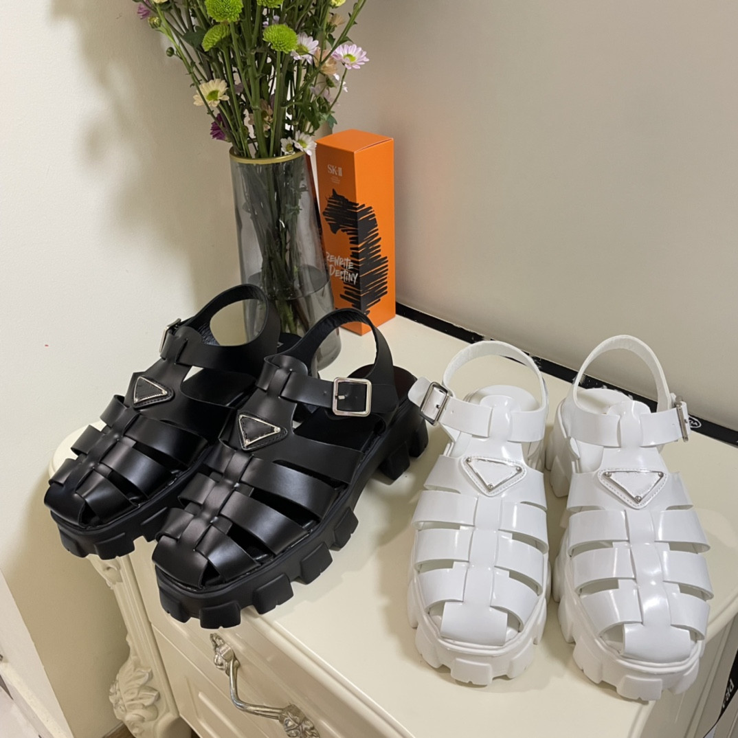

2022 Triangle Gladiator Sandals Women Newest Fashion Girls Luxury Slippers Retro Summer Shoes Thick Bottom High Heels with Original Box, Black