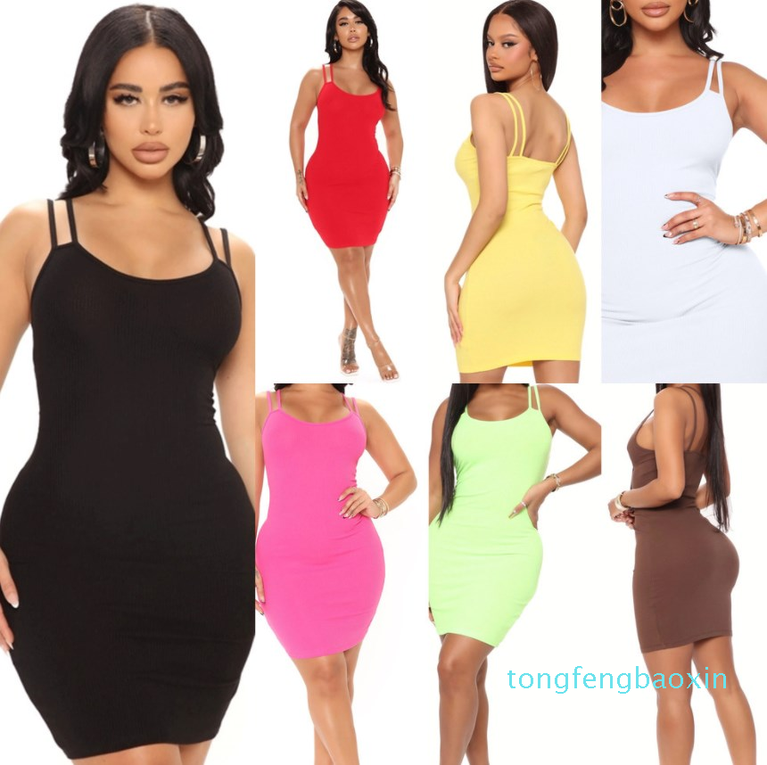 Nouveau été 2022 Cause des robes à manches courtes Couleur solide suspension Fashion Knit Bodycon Robe pour femmes