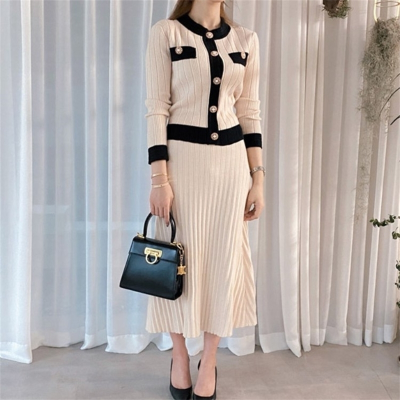 

Office Ladies Single Breasted Pearl Buttons Chic Cardigan SweaterPleated Long Skirt Suit Autumn Knitted 2 Piece Set 210526, Photo color