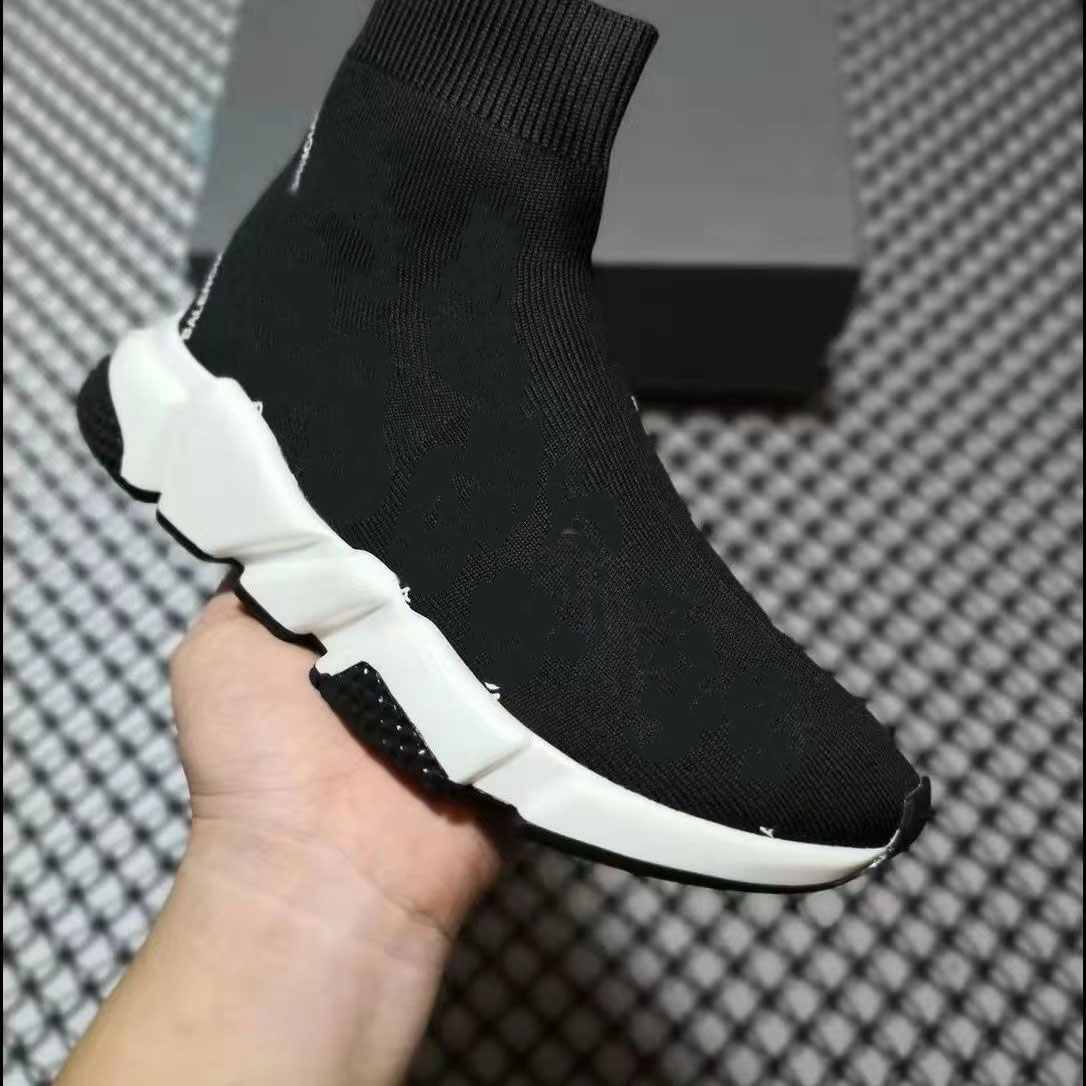 

2021 Casual shoes retro crystal bottom rainbow thick cushion men and women sports