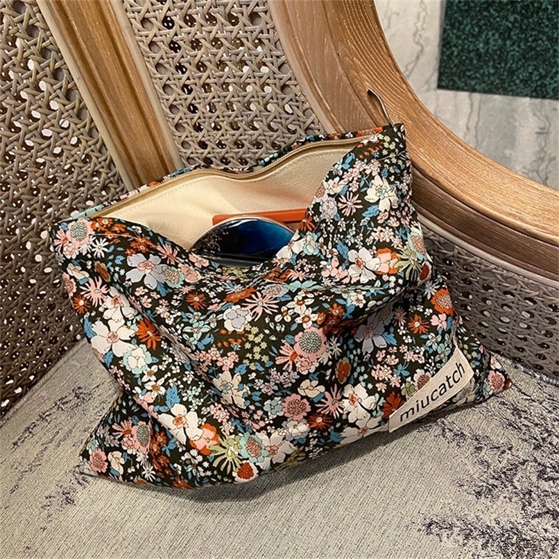

Retro Floral Cosmetic Bag Cotton Fabric Make Up Organizer Women Necesserie Beauty Storage Case Large Travel Toiletry Washing Bag 220615