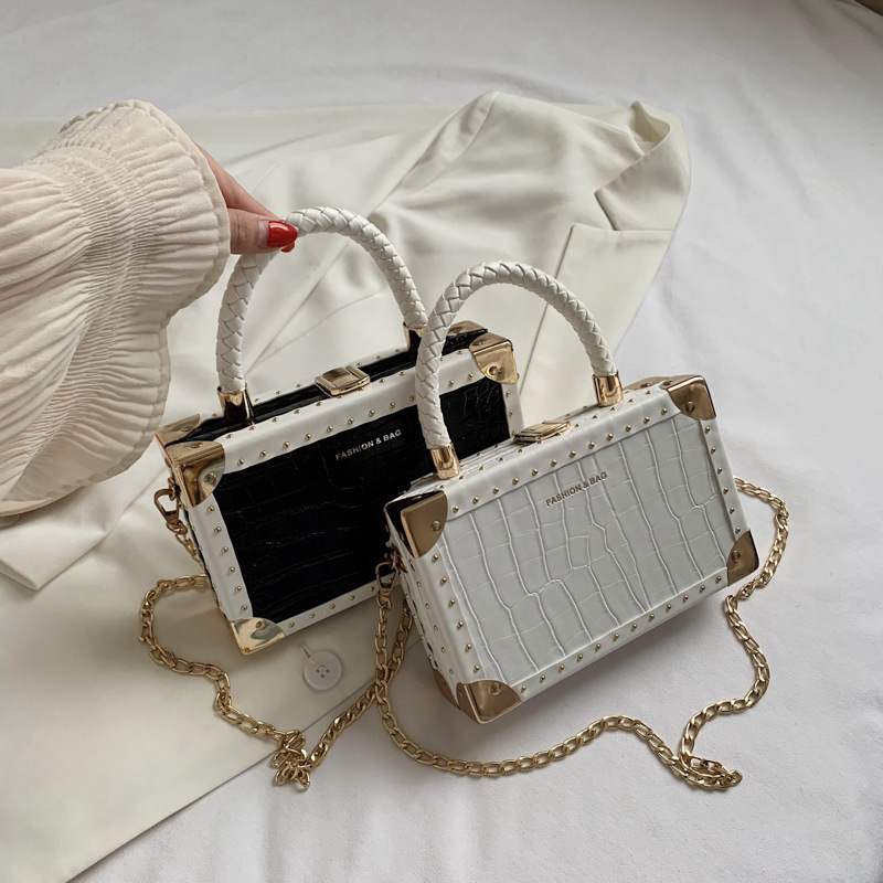 

Factory sales women handbag trend embossed leather shoulder bags personalized crocodile pattern chain bag Joker black fashion handbags