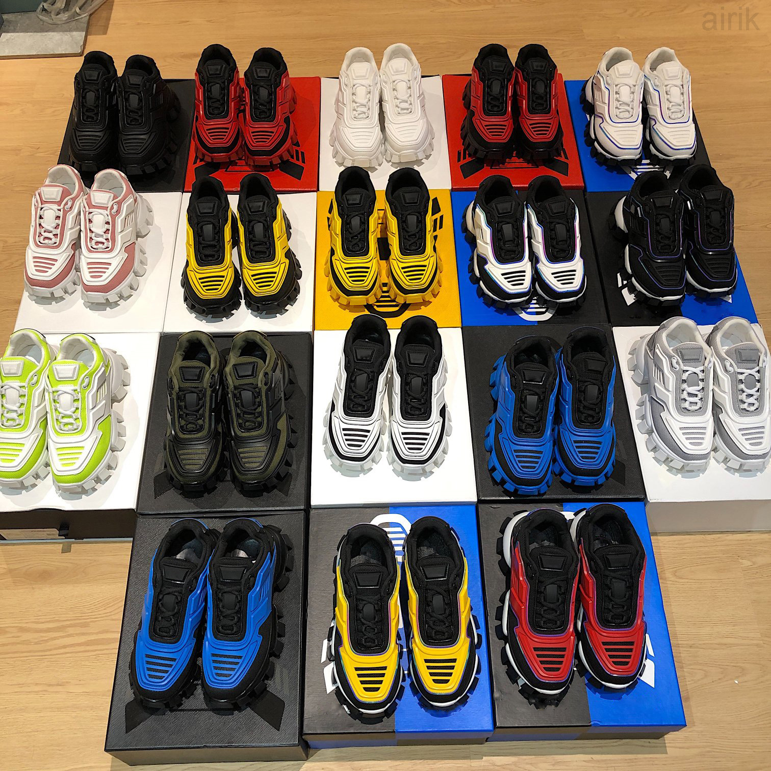 

Mens Womens Casual Shoes 19FW Cloudbust Thunder P Shoe Lightweight Rubber Low Top Increase Platform Sneakers Capsule Series Brand Fashion