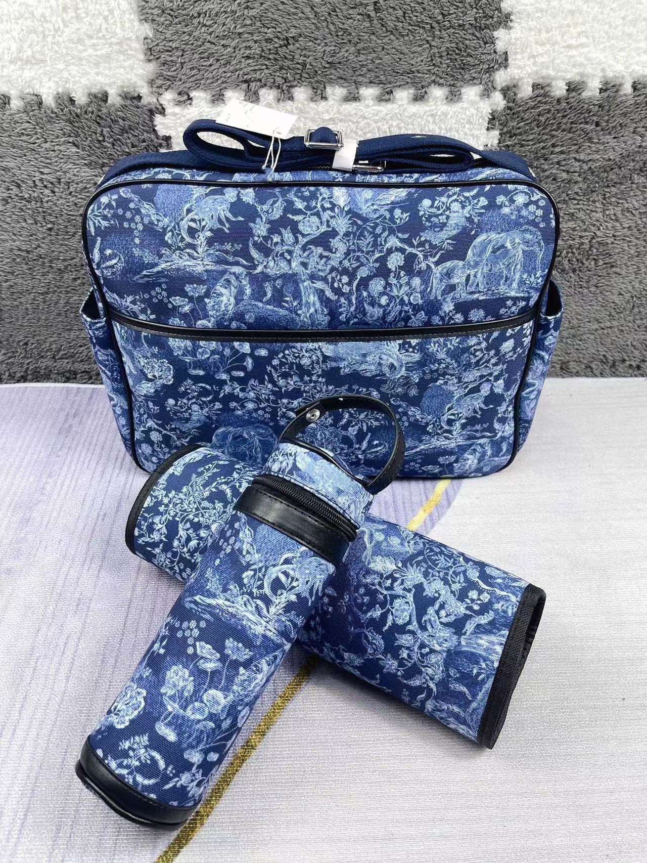 

2022 new Kids Diaper Bag Mummy Designer Print High Quality Designer Sale Functional Shoulder Bags, Red