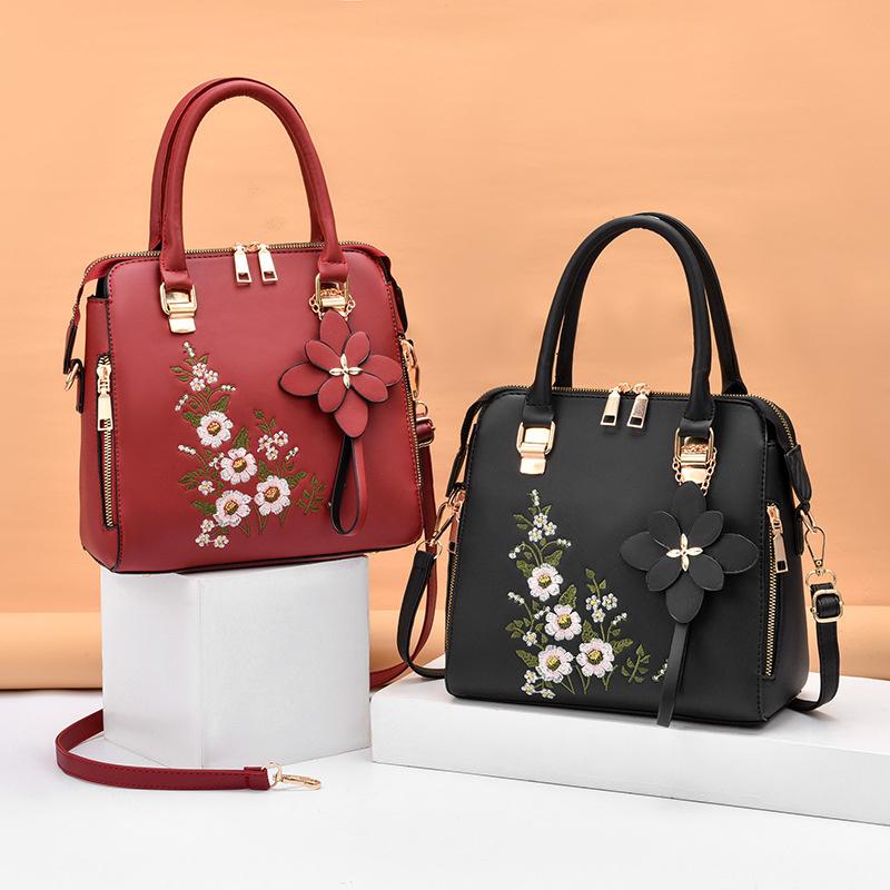 

Evening Bags Autumn And Winter Women Handbag Fashion Print Decoration Women's Single Shoulder Messenger Female HandbagsEvening, Black