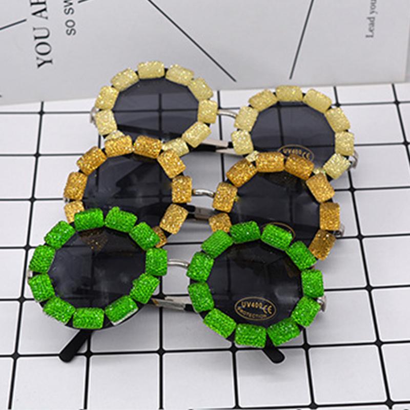 

Sunglasses Retro Brand Design Female Baroque Flowers Full Frame Casual Fashion Women Vintage Round SunglassesSunglasses