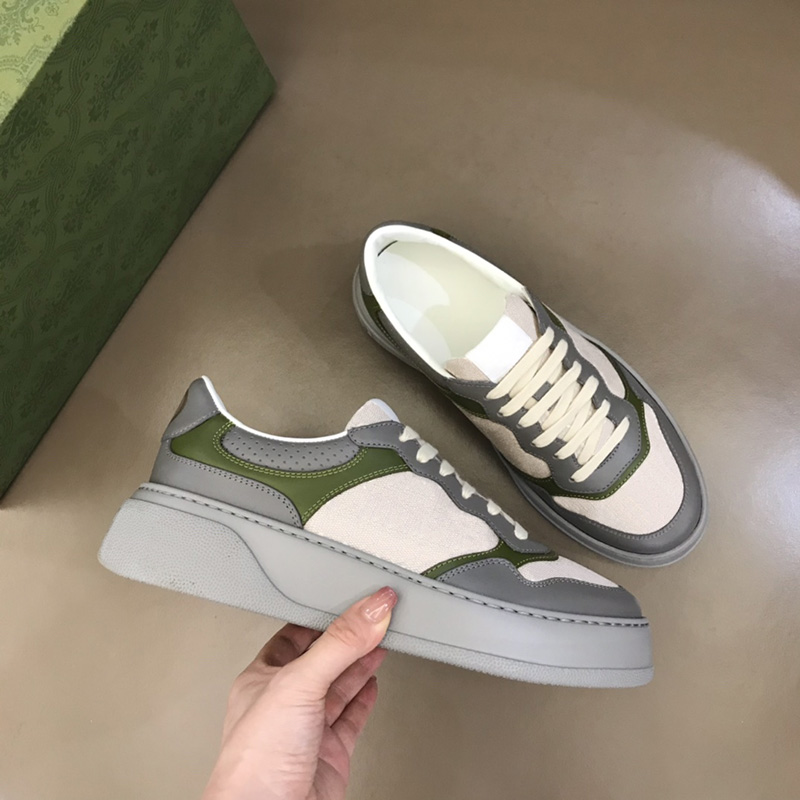Sneaker en relief avec des concepteurs de sites Web Chaussures à plate-forme blanche Homme Femme Chunky Silhouette Baskets Cuir Entraîneur plat B