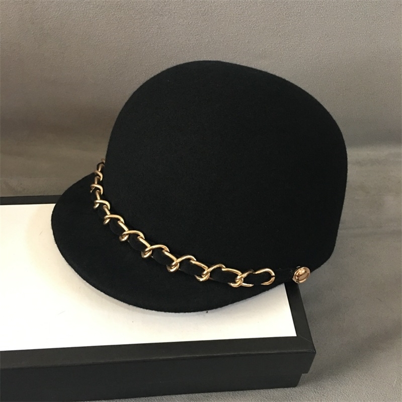 

Classical Soft Warm Wool Cap Felt Women Winter Hat Fashion Gold Chain Trim sboy Style Visor Beret Hat Black Cabbie Hat adjust 220507