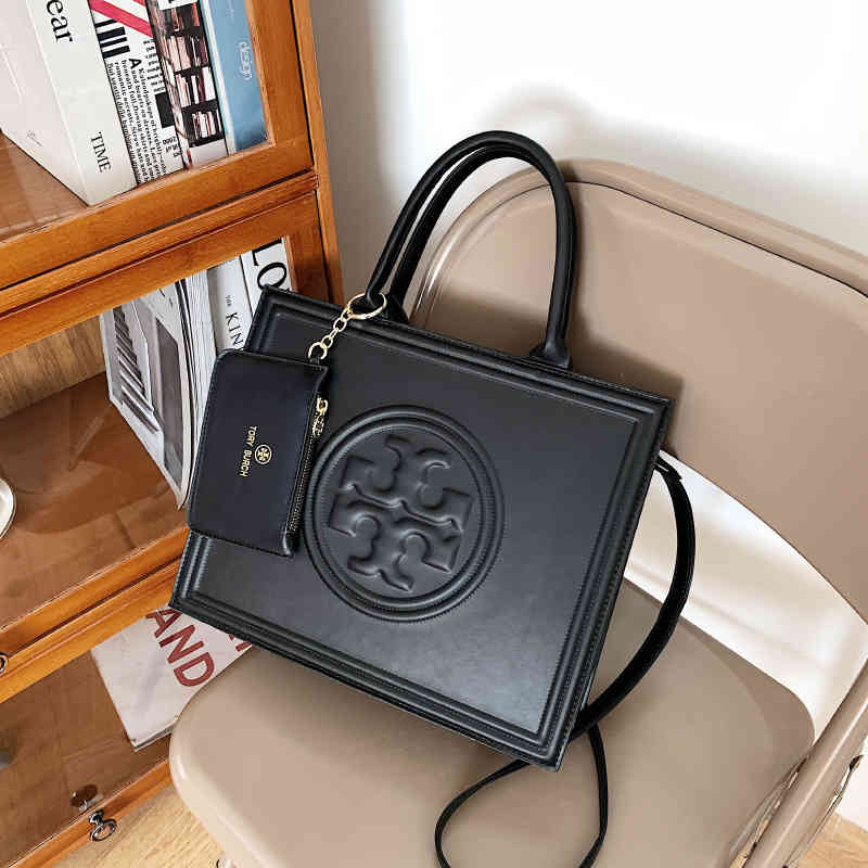 2022 trendy Single shoulder women's new spring and summer fashion messenger large capacity embossed Tote ladiesbags