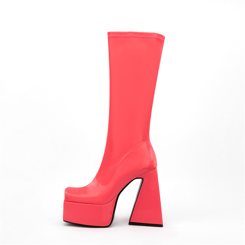 2022 bottes pour femmes automne hiver nouvelle mode européenne et américaine épaissie triangle talon sur le genou bottes élastiques mi-manches
