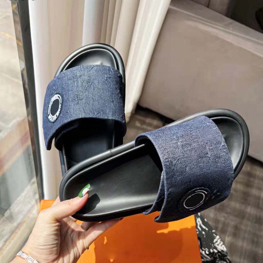 

2022 High quality Rubber Slippers Sandals Floral Damask Women Flat Flip-Flops Fashion Striped Beach Slippers With box And dust bag