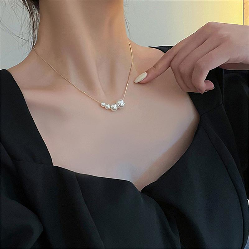 

Chokers Vintage Style Simple Imitation Pearls Choker Necklaces Women Summer Clavicle Chain Clothes Jewelry AccessoriesChokers