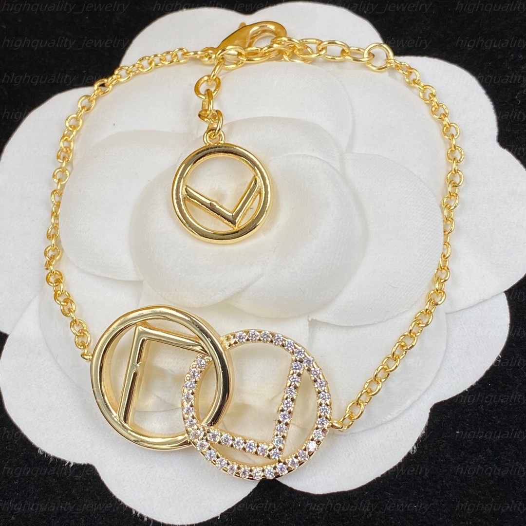 Designer Bracelets Jewelry Necklaces Wedding Party Favors Featured Luxury Jewelry Bracelets Fine Jewelry H2-image-785189178