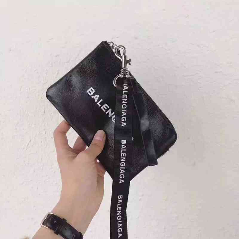

85% off Wholesale store Large capacity soft leather handbag women's 2022 new fashion star same mobile phone letter, Black