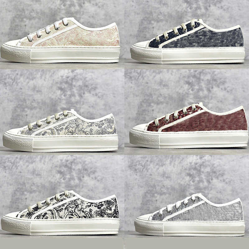 

Designer Women Embroidery Canvas Casual Shoes Low Top Sneakers Printing Walk Girl Flat Sneaker Platform Casual Shoe Size 35-42, Colour 1