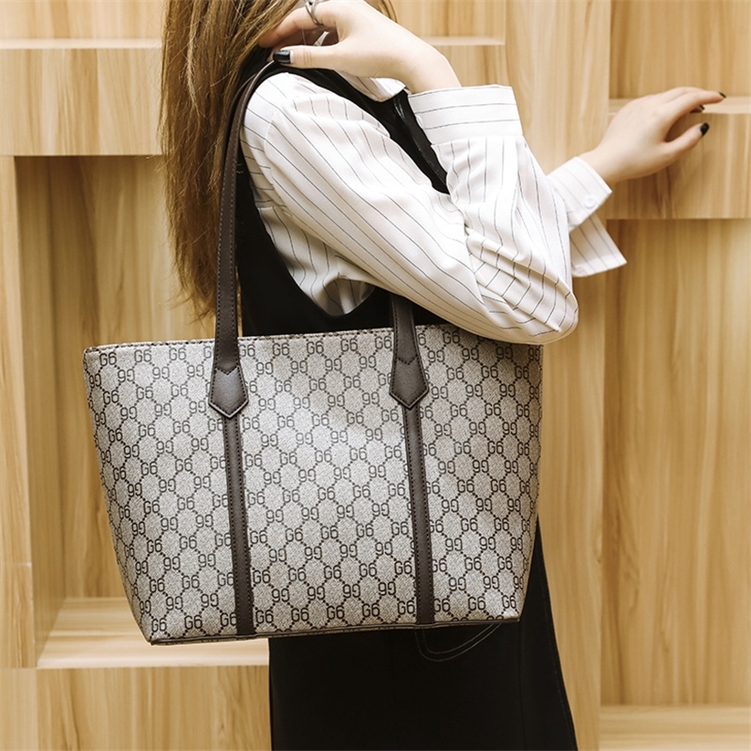 

Net red women's bag 2021 new fashion, simple and fashionable, high-capacity one shoulder commuter portable autumn winter care extra Purses_LAR9, Brown