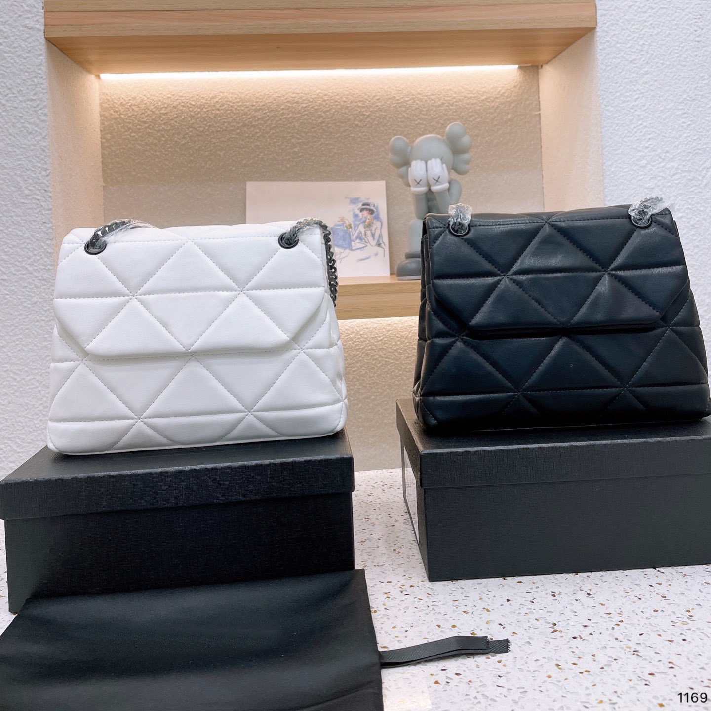 

Designers Shoulder Bags Black Chain Bag Real Leather Triangle Logo Women Crossbody Handbags Luxury Clutch Purses Ladies wallets Tote Gold Silver, More photos