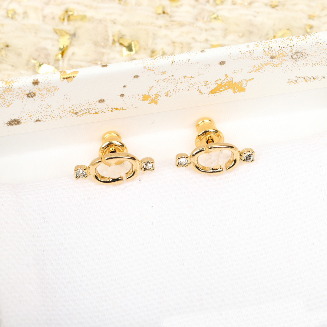 

2022 Top quality Charm stud earring with diamond in 18k gold plated for women wedding jewelry gift have box stamp PS4949A