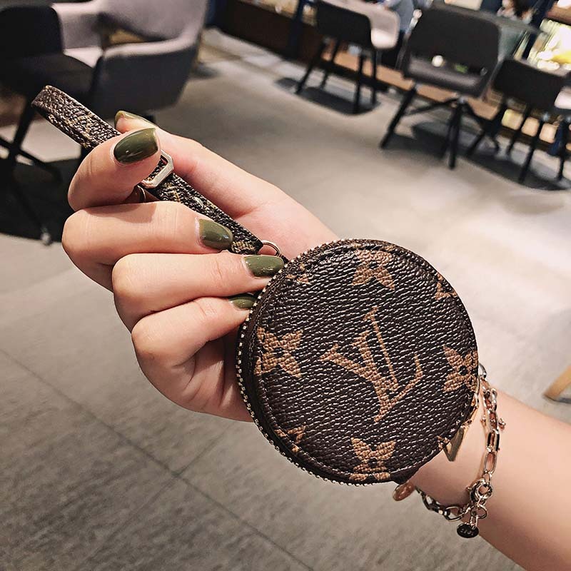 

high quality Luxury Fashion Designer Case for AirPods Pro 1 2 Case Letter earphone Protection Package key chain AirPods cover VVFDGR fwfwfwf