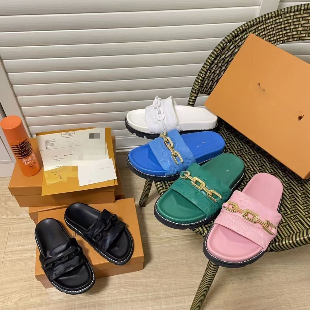 Europe 2022 new pop star slippers with stylish multifunctional OP19 summer comfortable breathable decorative gold chain platform Velcro sandals