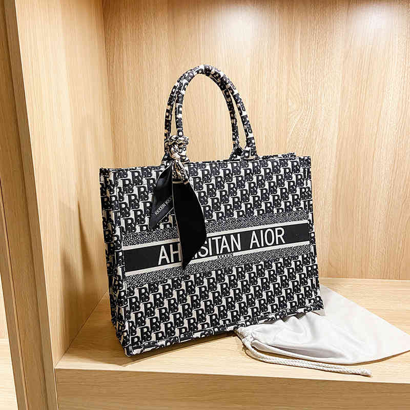 

Designer Handbag Fashion Bag Ladies Luxury Designers Women Book Embroidered Tote Silk Scarf Portable Simple Single Shoulder Shopping Bags, Customized