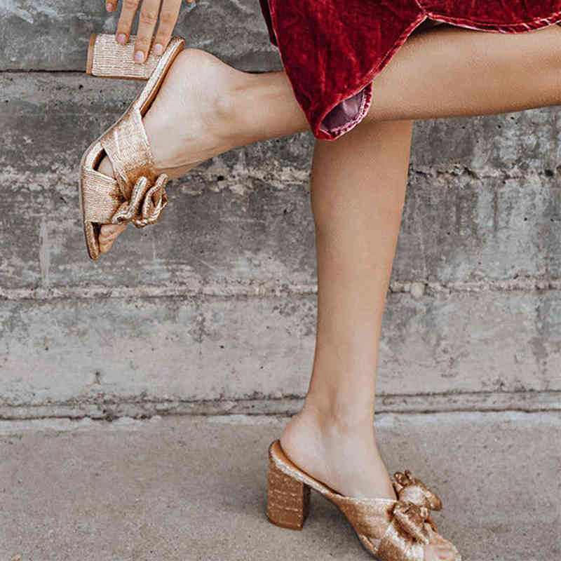 

Sandal Luxury Gold Knotted High Heel Sandals Women Open Toe Slides Pleated Bowknot Wedding Party Dress Brand Design Shoes Summer Ladies 220408